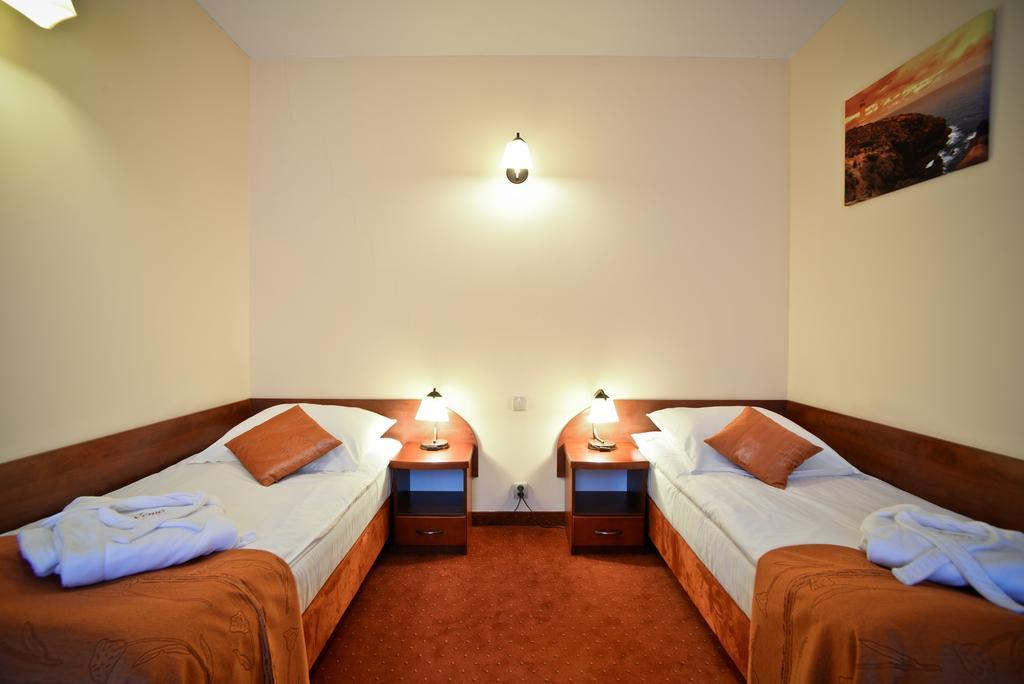 Hotel Venus Kolbudy Ngoại thất bức ảnh